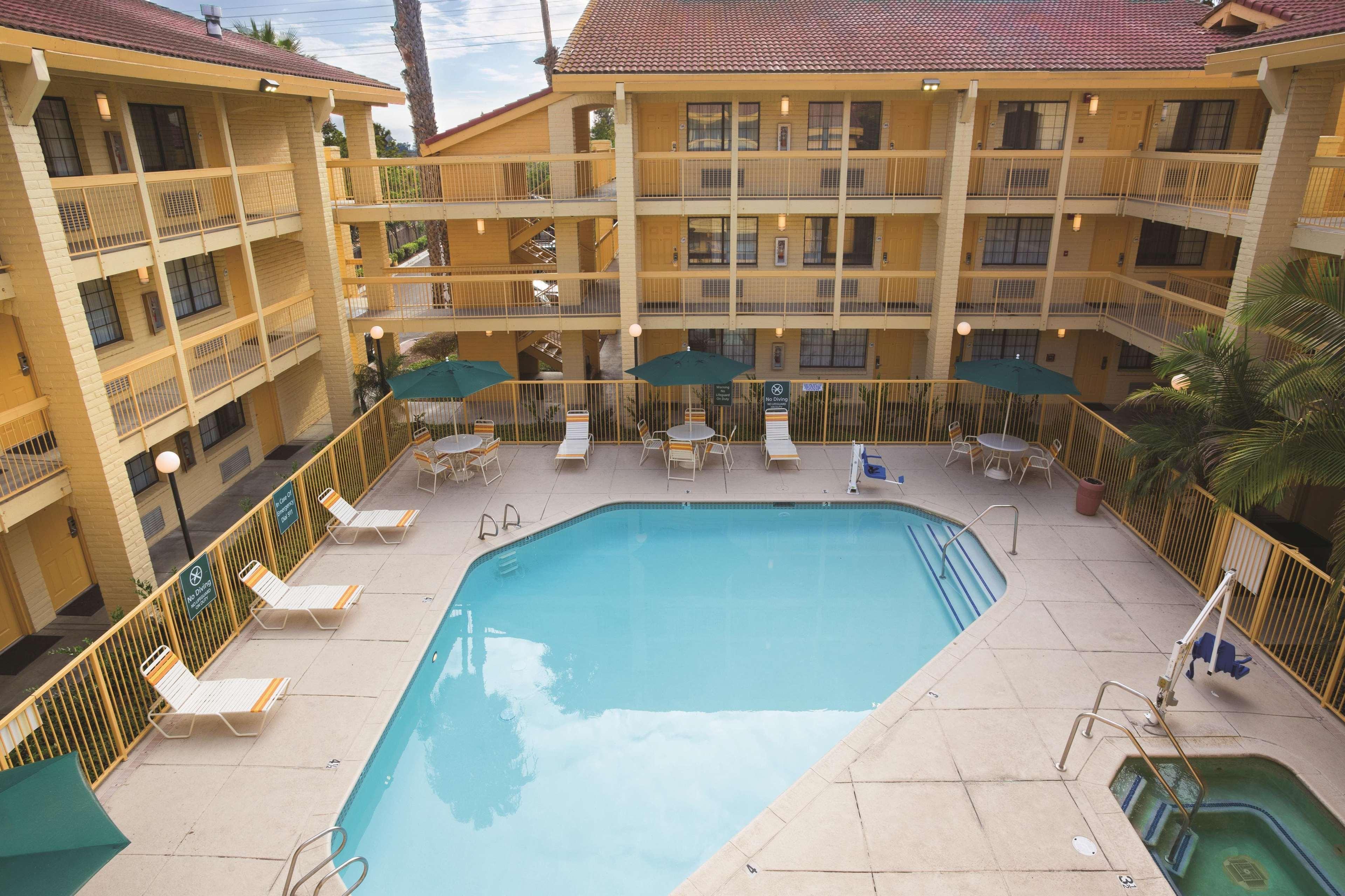 La Quinta Inn By Wyndham Вентура Экстерьер фото